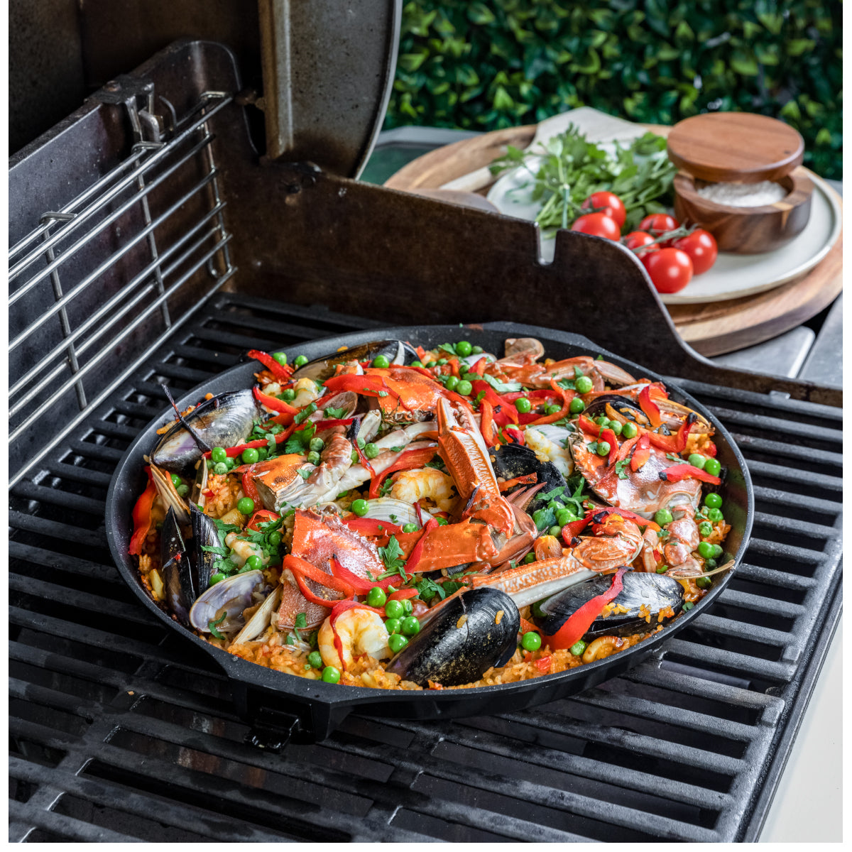 WEBER WARE ROUND FRYING PAN LARGE