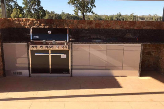 5 Tips To Consider When Building Your Outdoor Kitchen