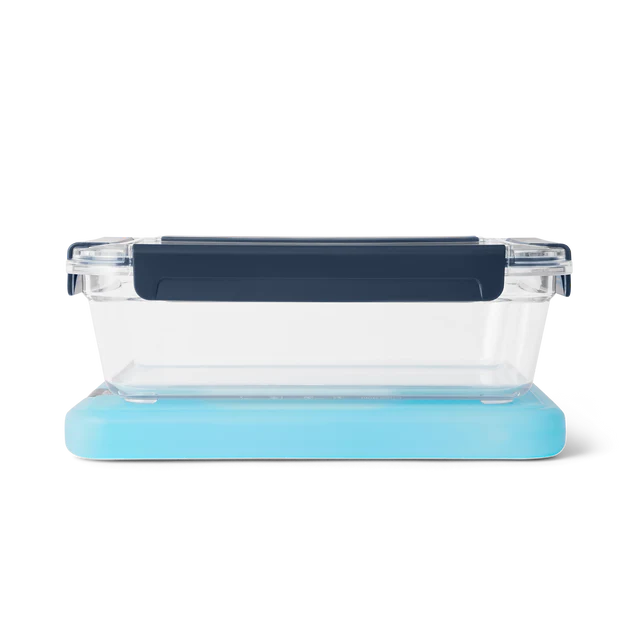 Yeti Food Storage - Large on top of an ice pack