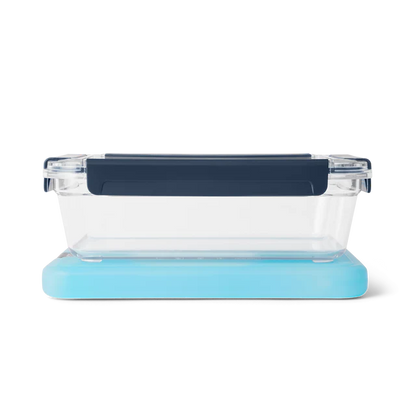Yeti Food Storage - Large on top of an ice pack