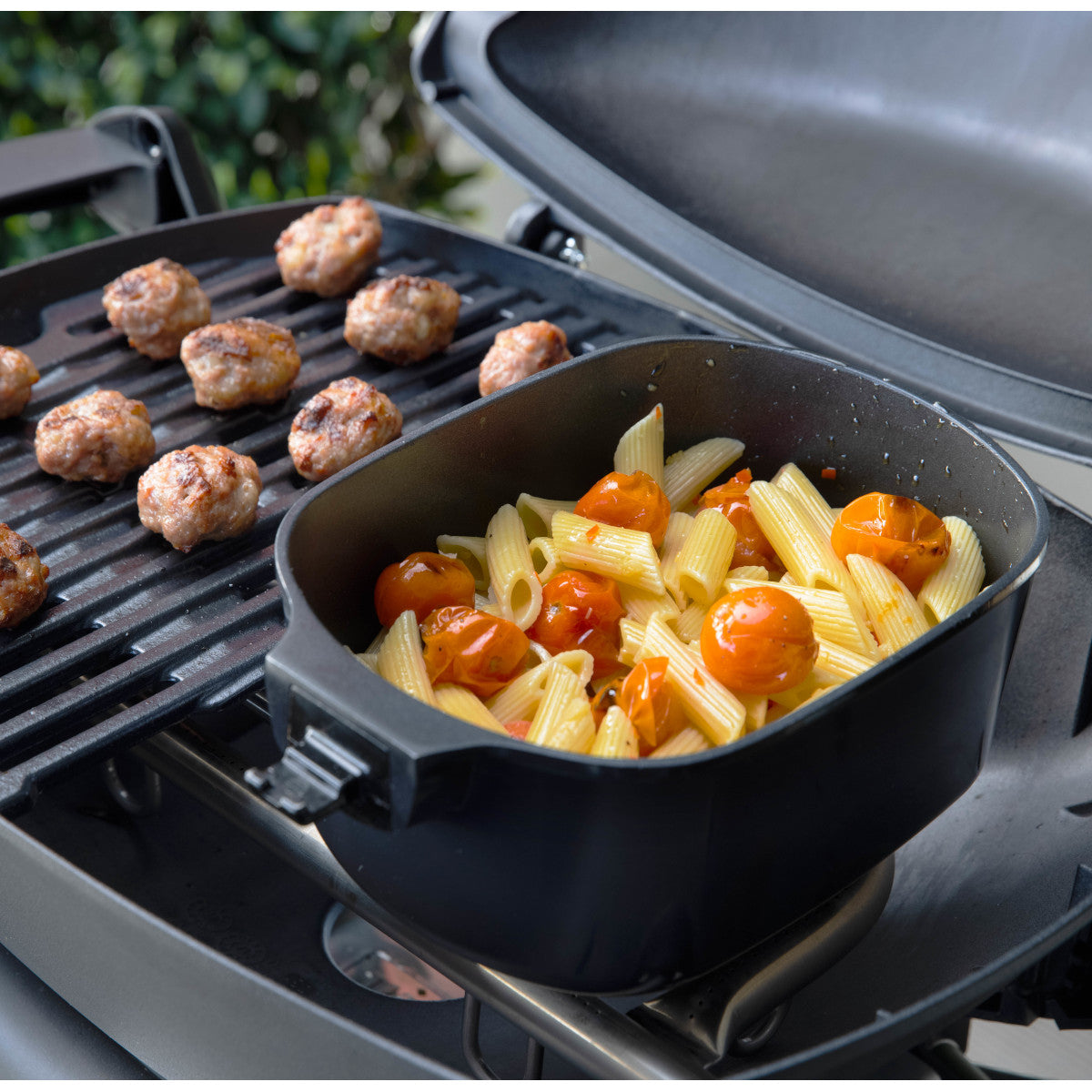 BABY Q SAUCEPAN AND TRIVET - GEN 2